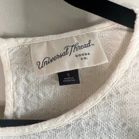 Universal Thread boho ruffle cream blouse Size small - Picture 3 of 6